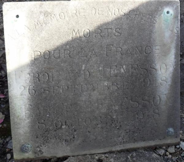 Stèle Tombe Ferdinand et Émile MENNESSON